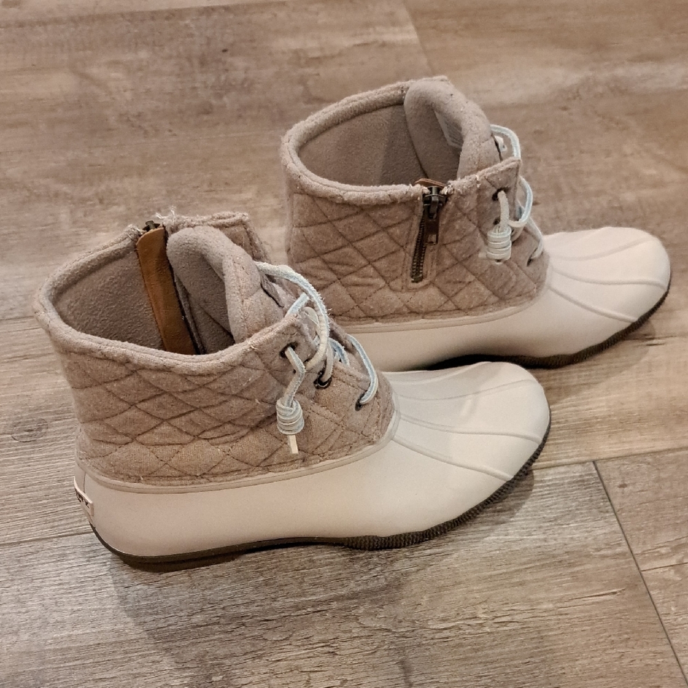 Sperry Saltwater Cream and Tan Duck Boots - Picture 2 of 6